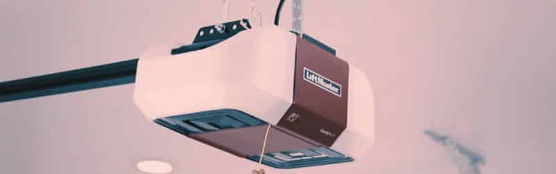 Common Signs of a Faulty Garage Door Opener